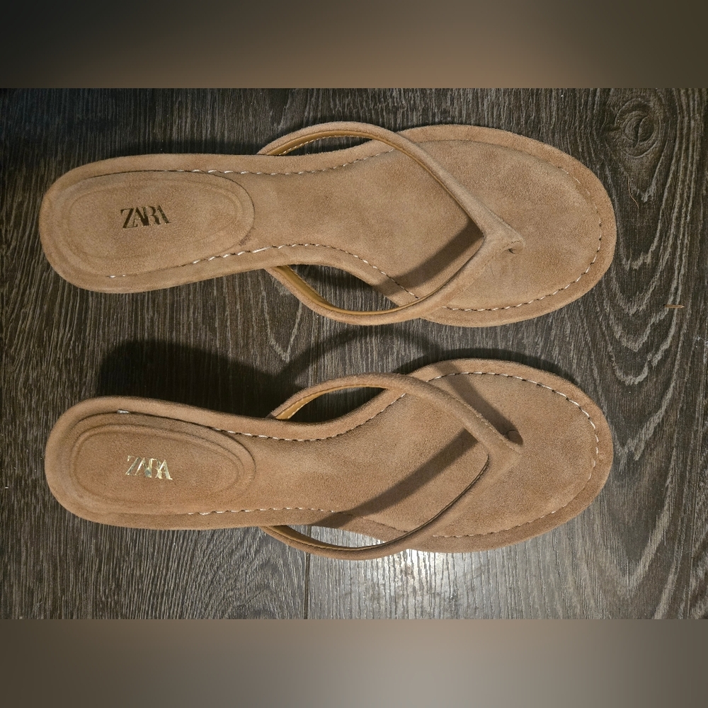 Zara Women's Brown Suede Sandals
